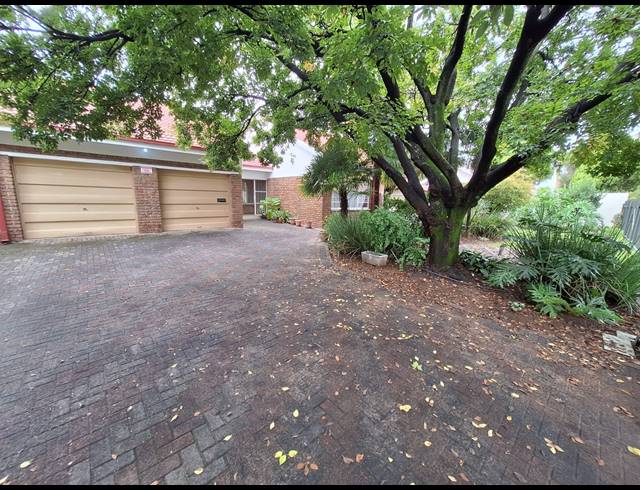 3 BEDROOM HOUSE FOR SALE IN VANDERBIJLPARK SE 2